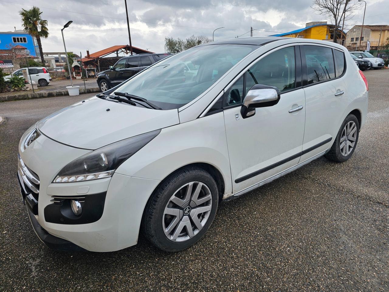 Peugeot 3008 HYbrid4 99g BATTERIA ROTTA