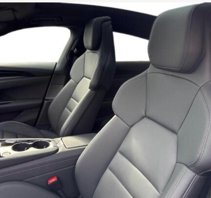 Audi E-tron GT quattro -476 CV-da 500 euro al mese