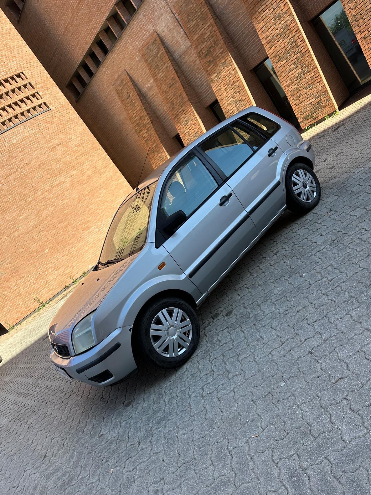 Ford Fusion 1.6 16V 5p. Plus