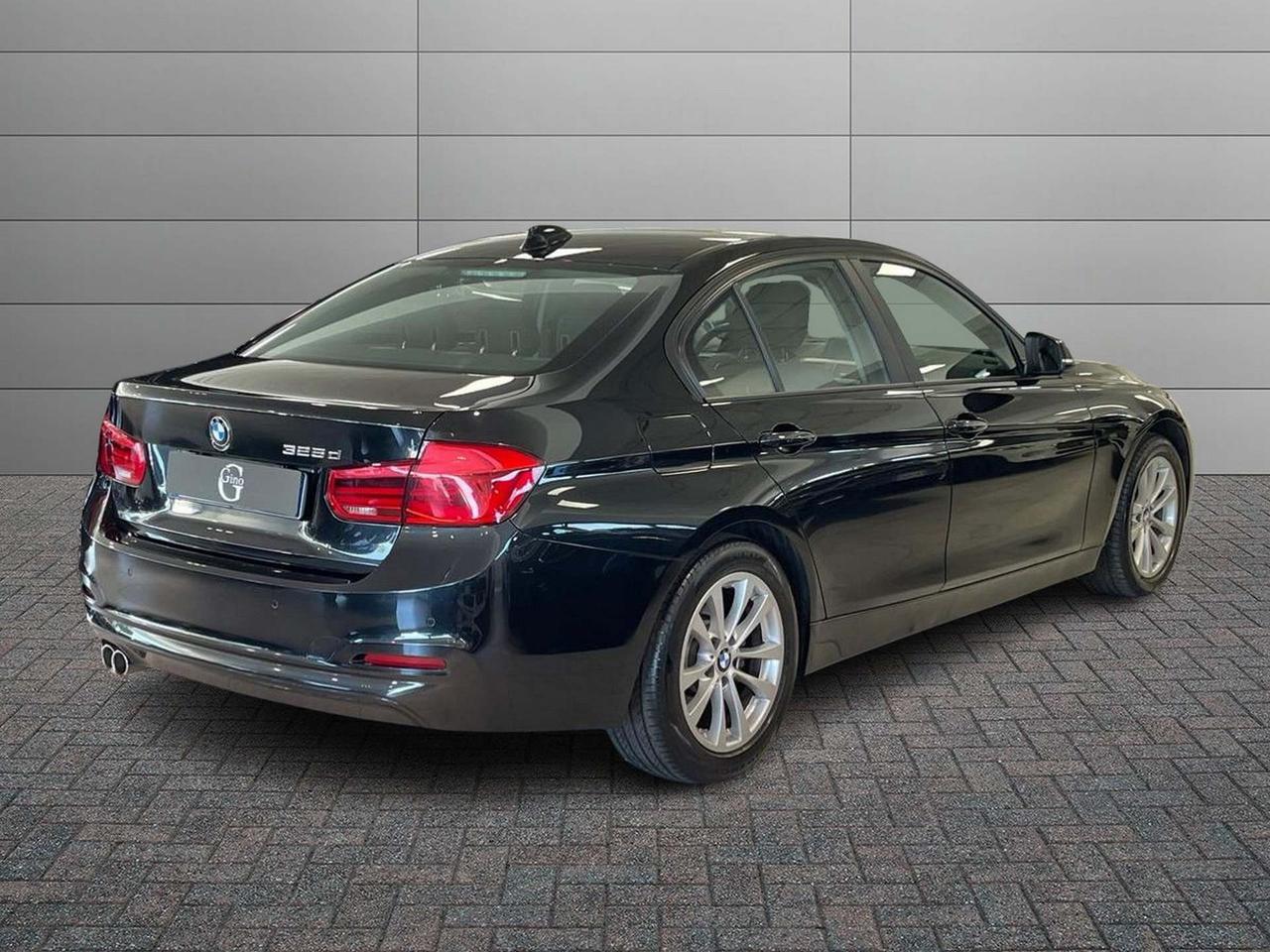 BMW Serie 3 F30 2015 Berlina - 325d 224cv