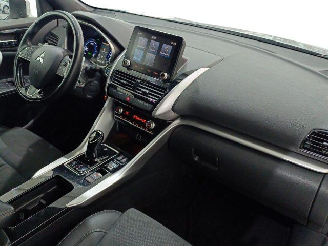 MITSUBISHI Eclipse Cross 2.4 MIVEC 4WD PHEV Instyle SDA Pack 0