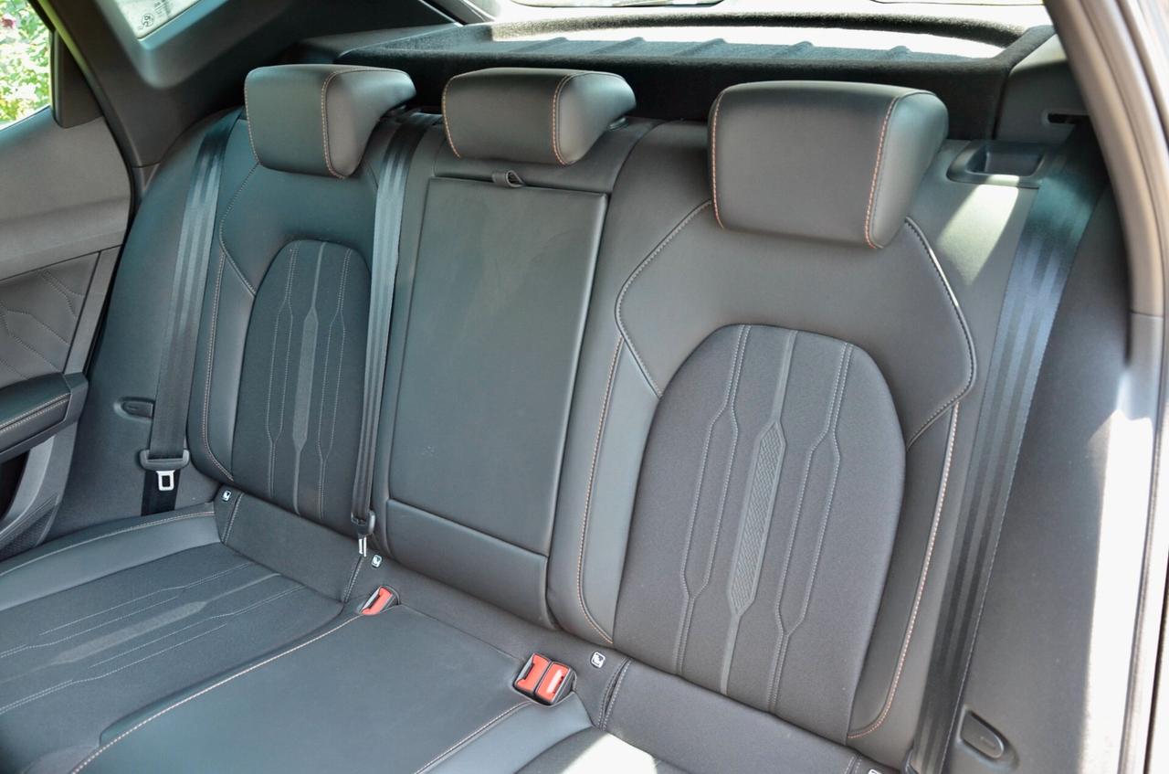 CUPRA FORMENTOR 2.0 TDI 4DRIVE 150cv DSG, UNICOPROPRIETARIO, SERVICE CUPRA, UFF ITALIANA, FULL LED, RETROCAMERA, APPLE ANDROID, PERMUTE