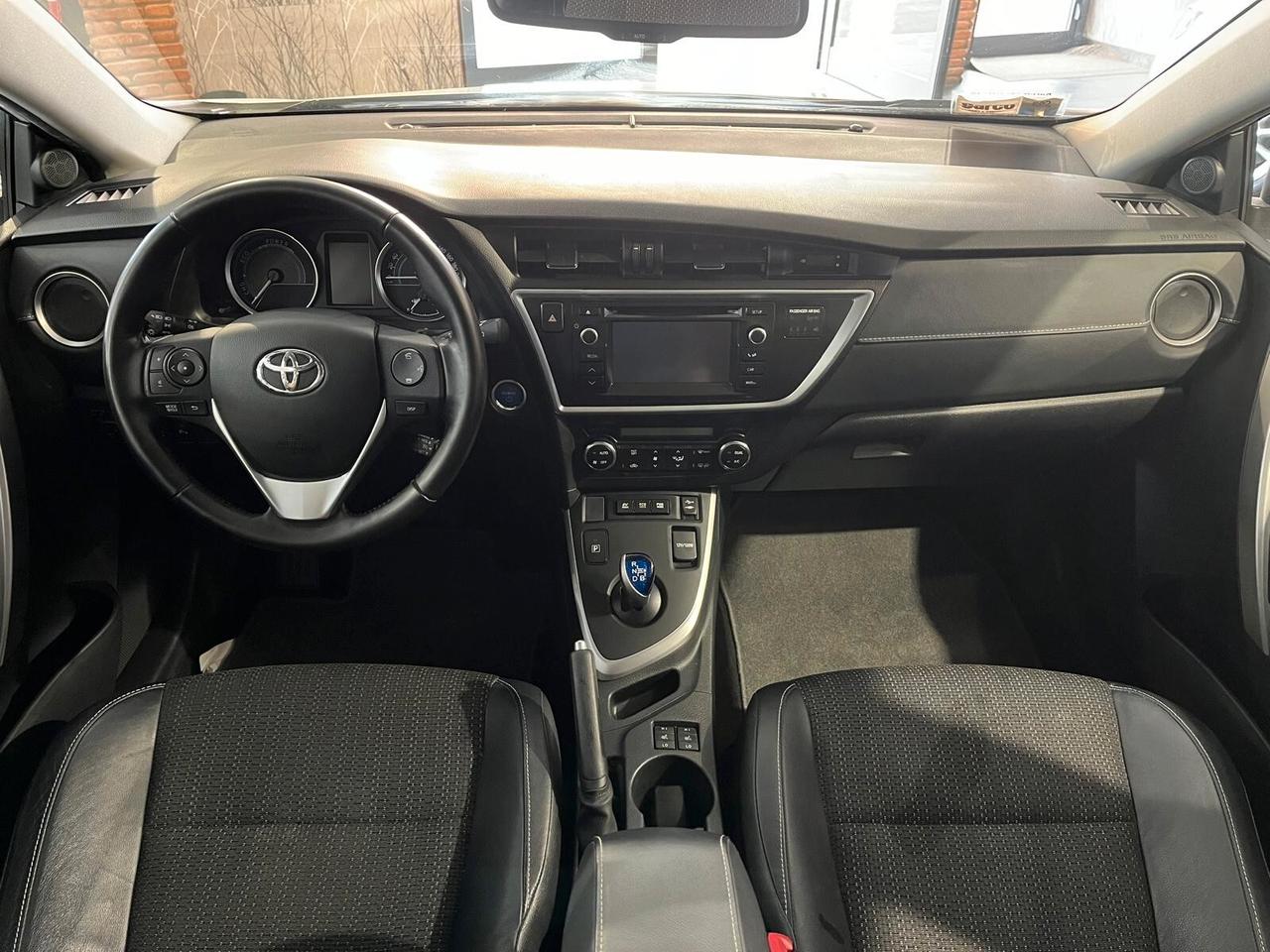 Toyota Auris 1.8 Hybrid 5 porte Lounge