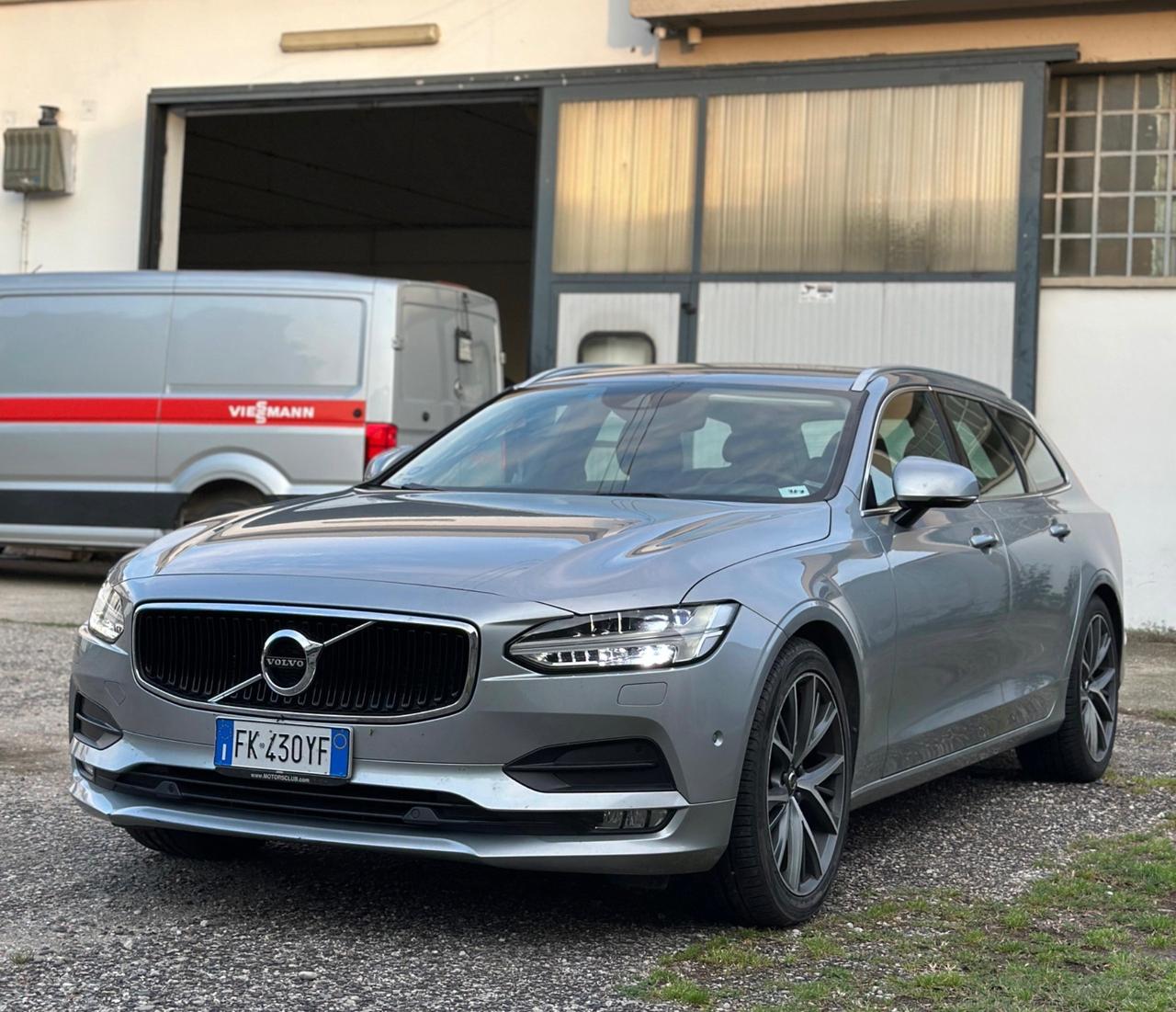 Volvo V90 D4 AWD Geartronic R-design