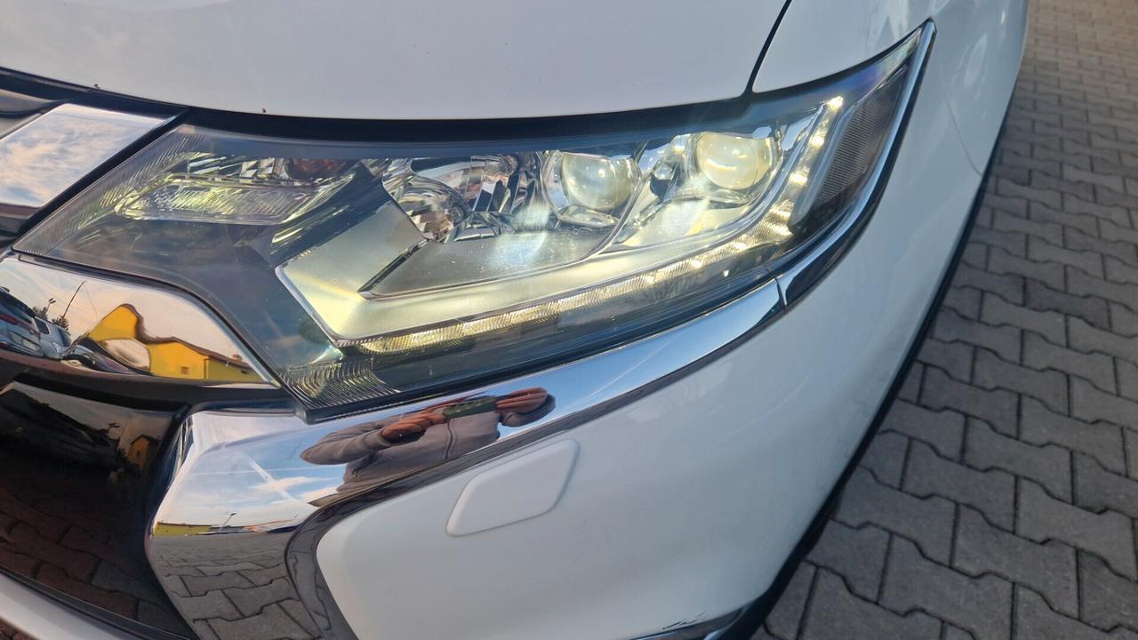Mitsubishi Outlander 2.2 DI-D 4WD 7p.. garantito 12M