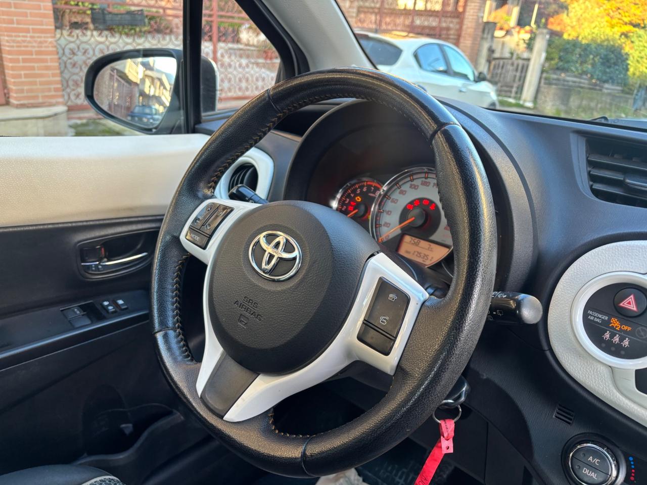 Toyota Yaris 1.0 5 porte Lounge