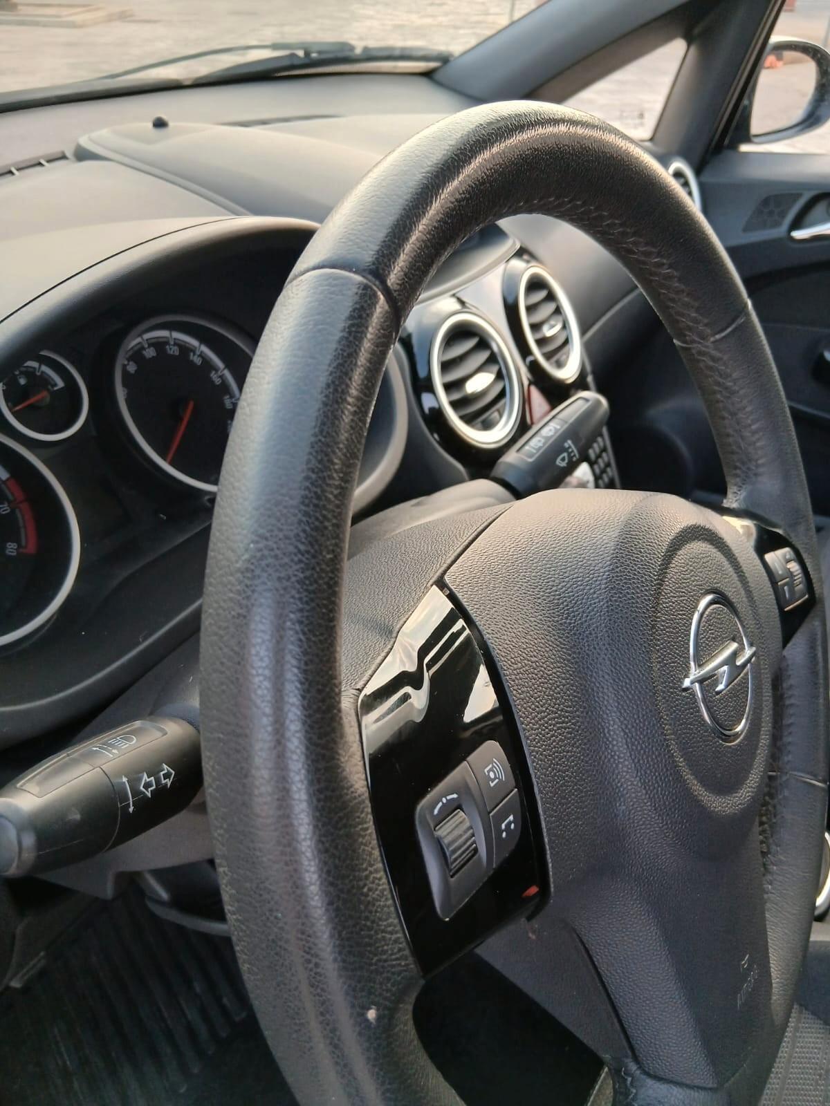 Opel Corsa 1.2 85CV 3 porte GPL-TECH Edition