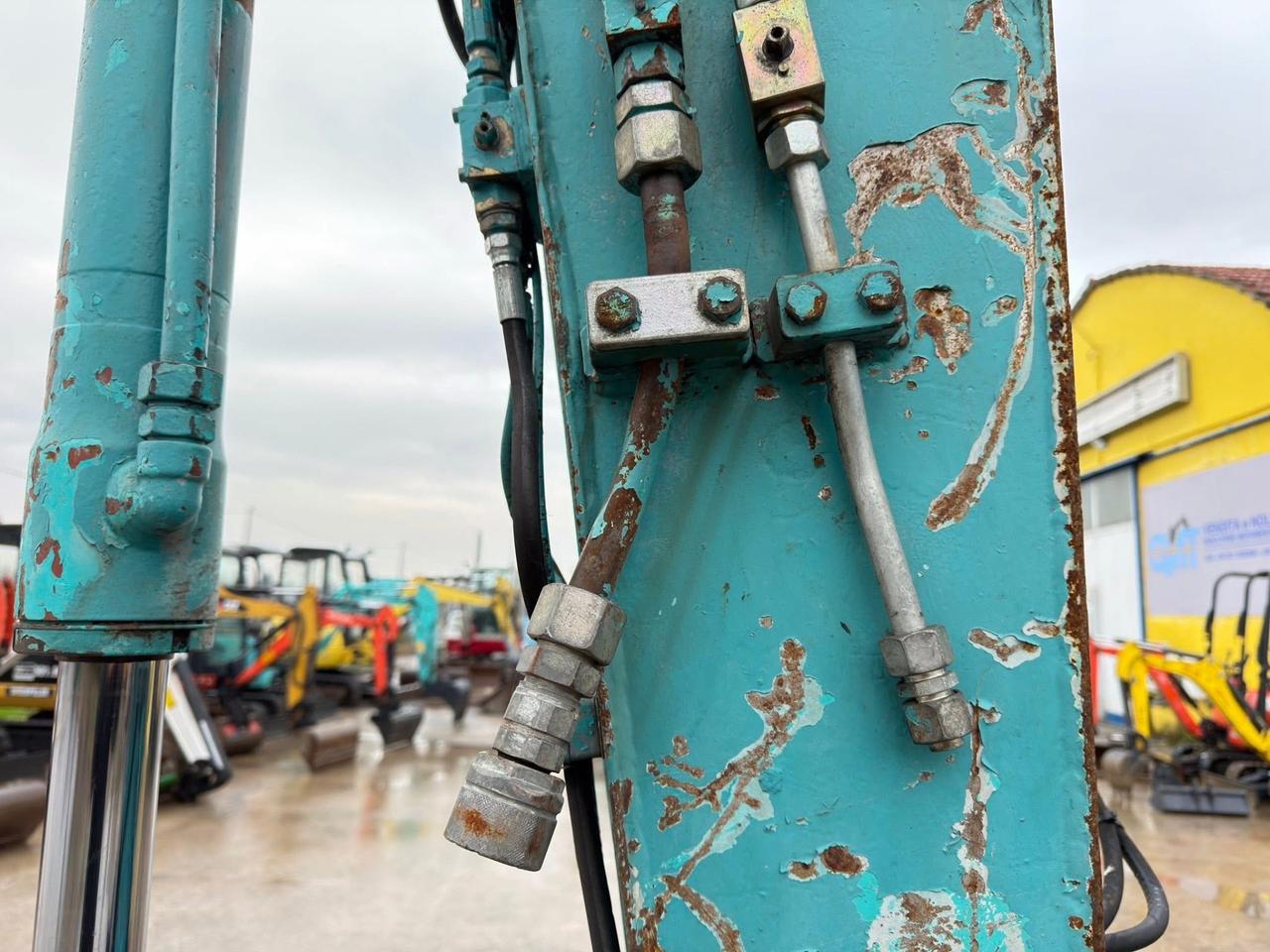 Mini escavatore KOBELCO SK70SR (70 Q.LI)