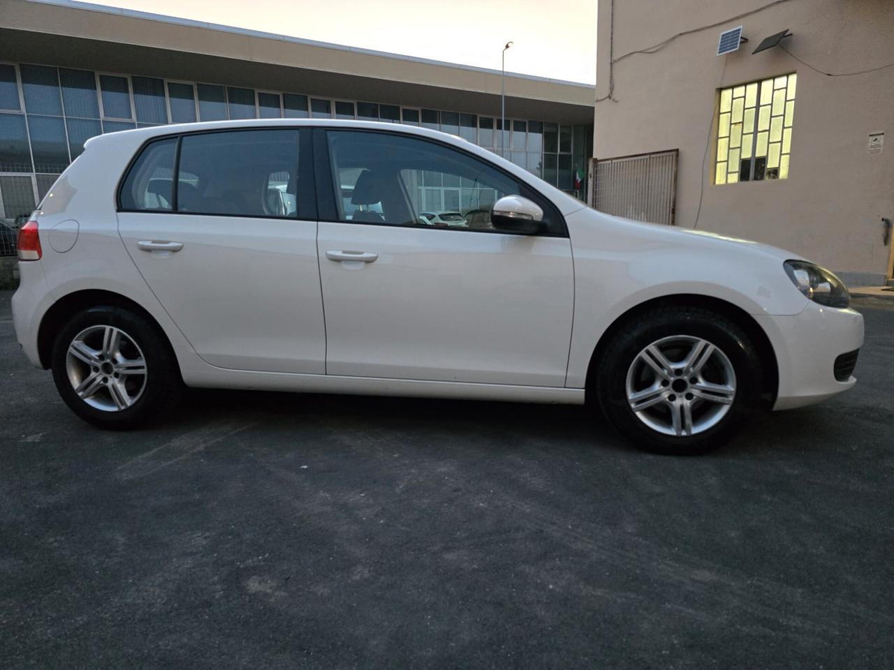Volkswagen Golf 1.6 TDI DPF 5p. 2012