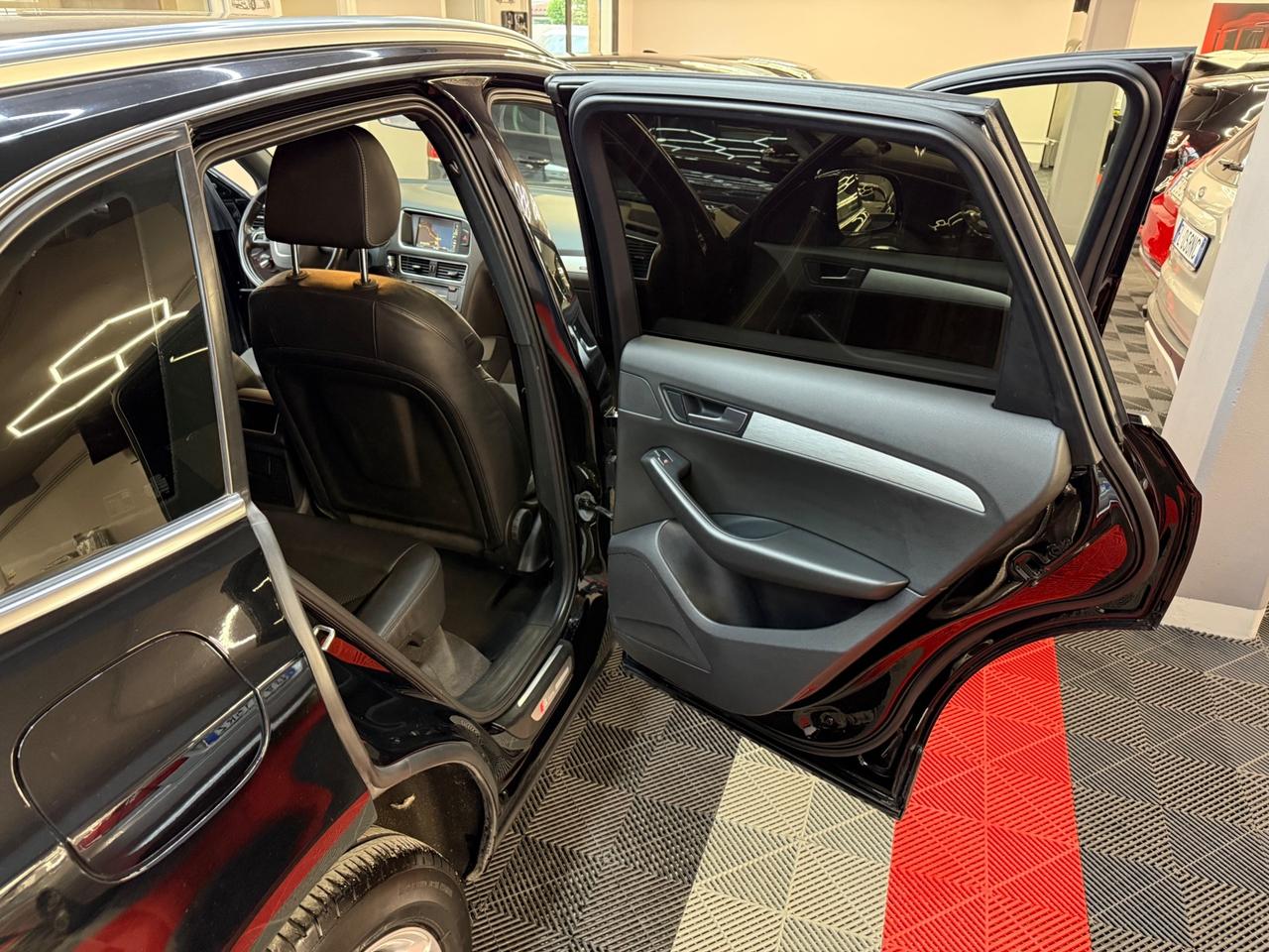 Audi Q5 2.0 TDI quattro S-LINE - FABIANOAUTO