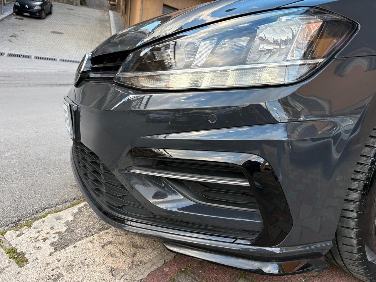 Volkswagen Golf 1.6 TDI 115 CV 5p. R-LINE BlueMotion Technology