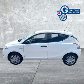 Lancia Ypsilon Ypsilon 1.0 FireFly 5 porte S&S Hybrid Ecochic Silver