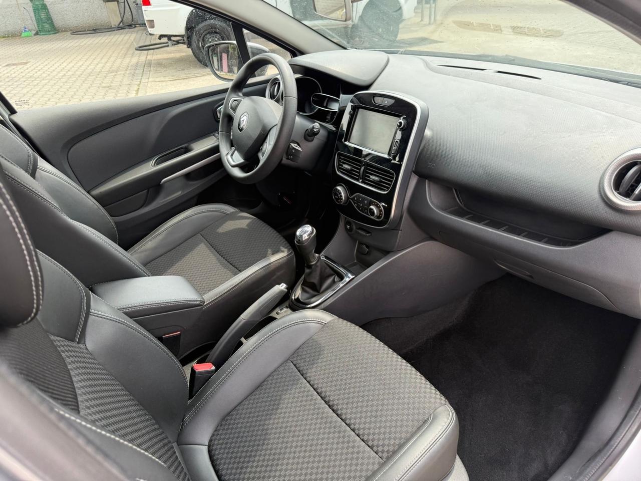 Renault Clio 5 porte Moschino 23200km neopatentati