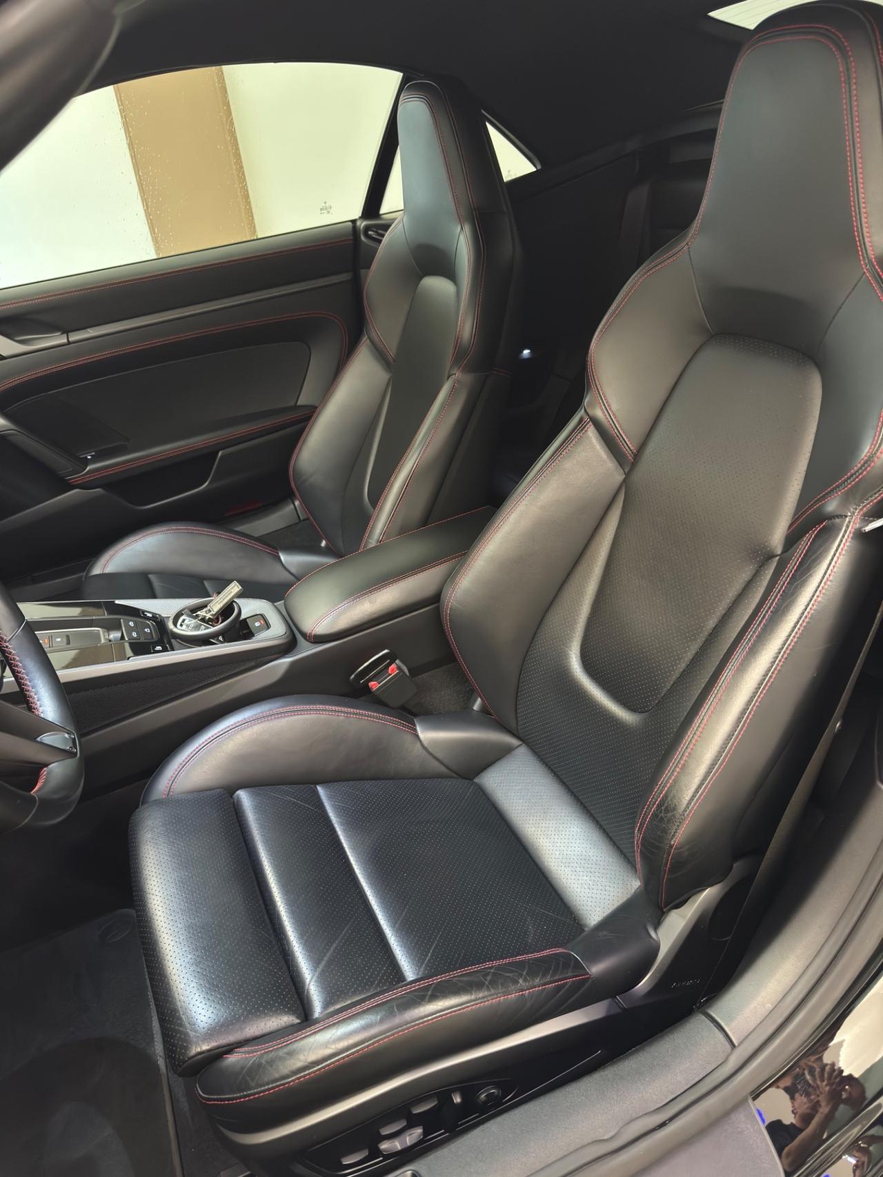 Porsche 911 Carrera 4S Cabriolet