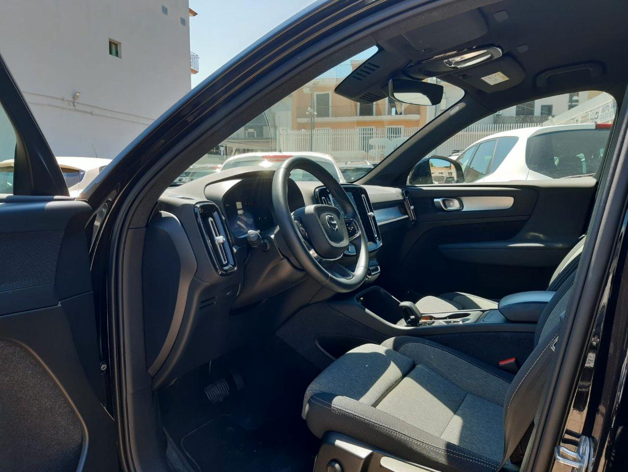 Volvo XC40 2.0 b3 Plus Black Edition auto