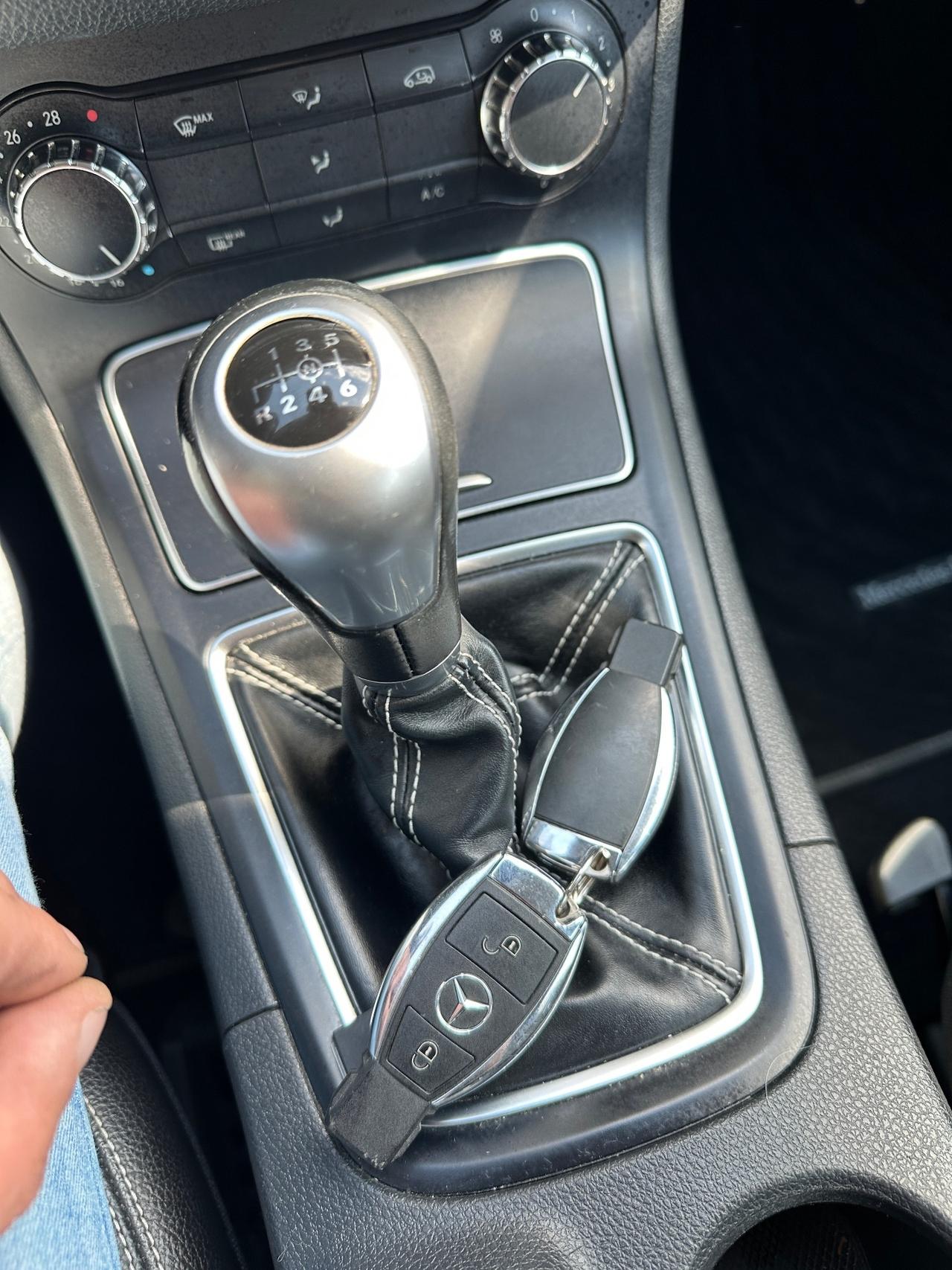 Mercedes-benz B 180 d Premium