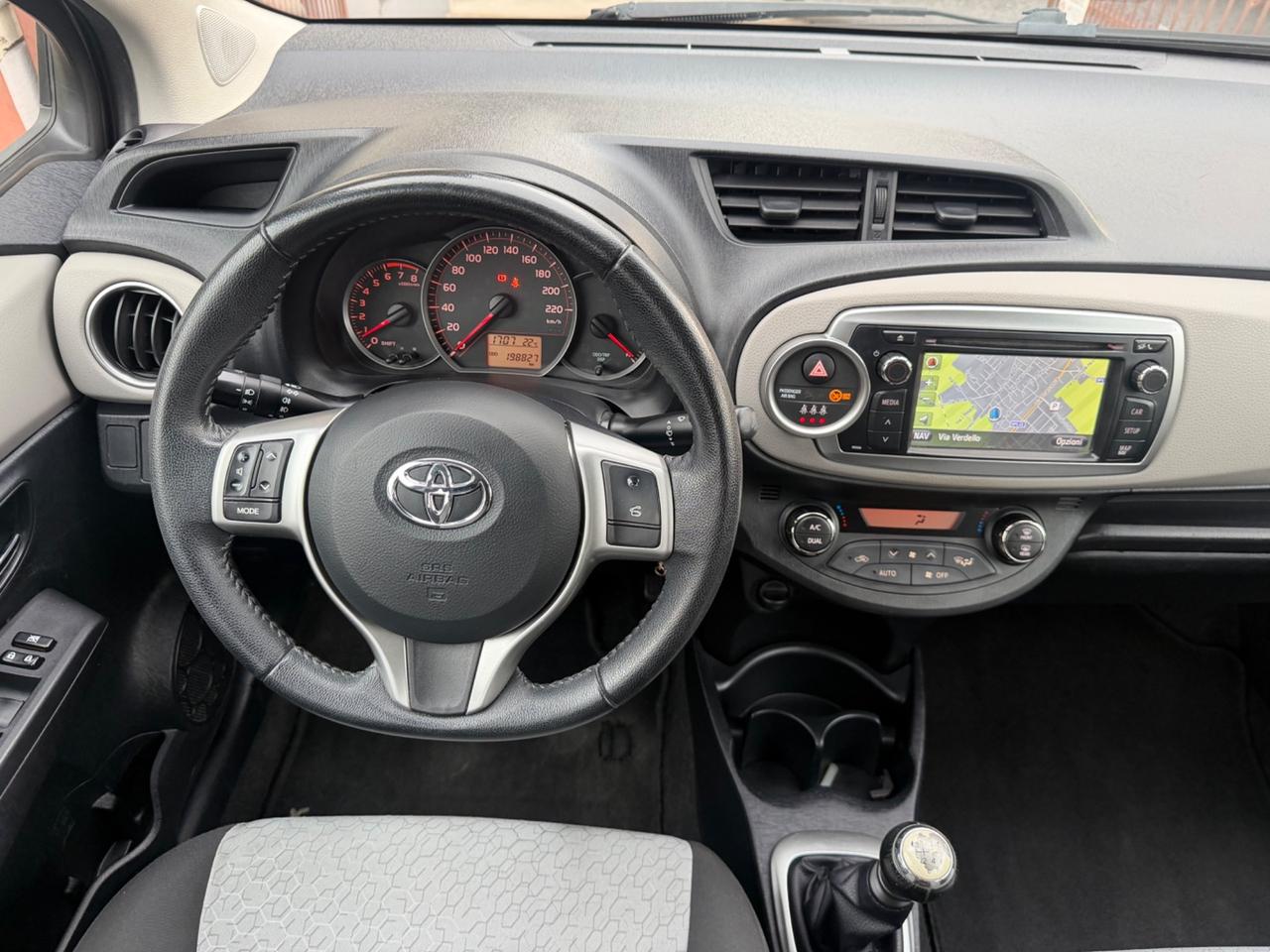 Toyota Yaris 1.3 3 porte Lounge CVT Stop & Start