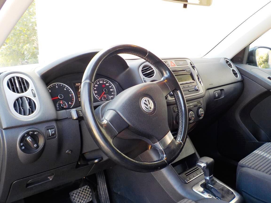 Volkswagen Tiguan 2.0 TDI DPF 4MOTION tiptronic Sport & Style
