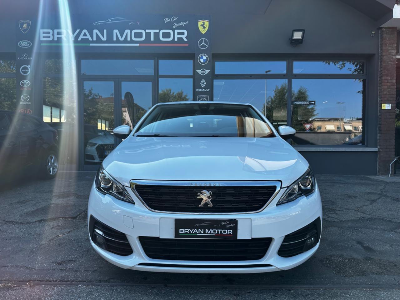 Peugeot 308 BlueHDi 130 S&S Business