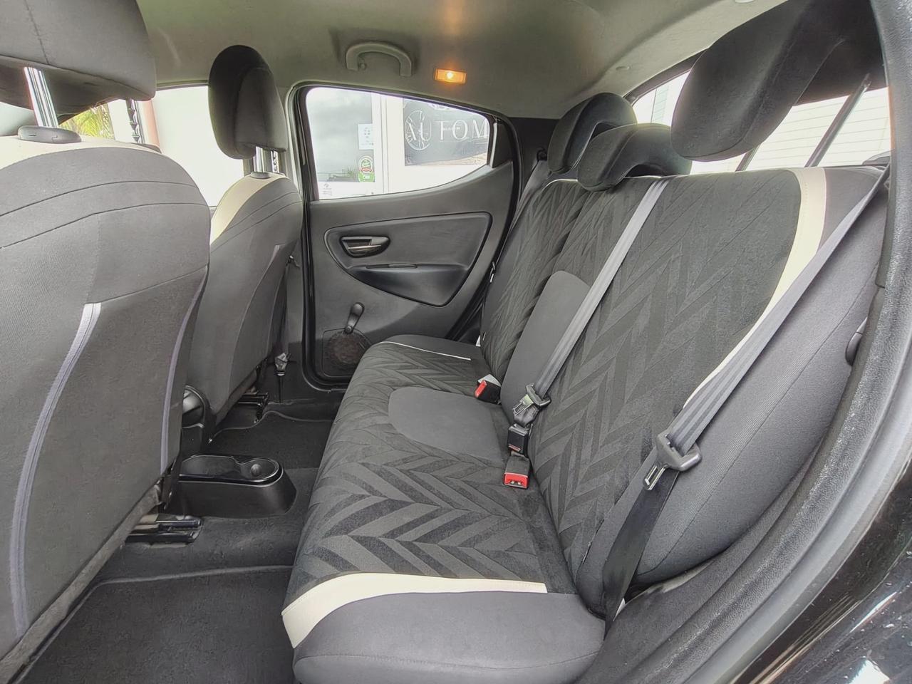 Lancia Ypsilon 1.2 69 CV 5 porte Gold - 2016