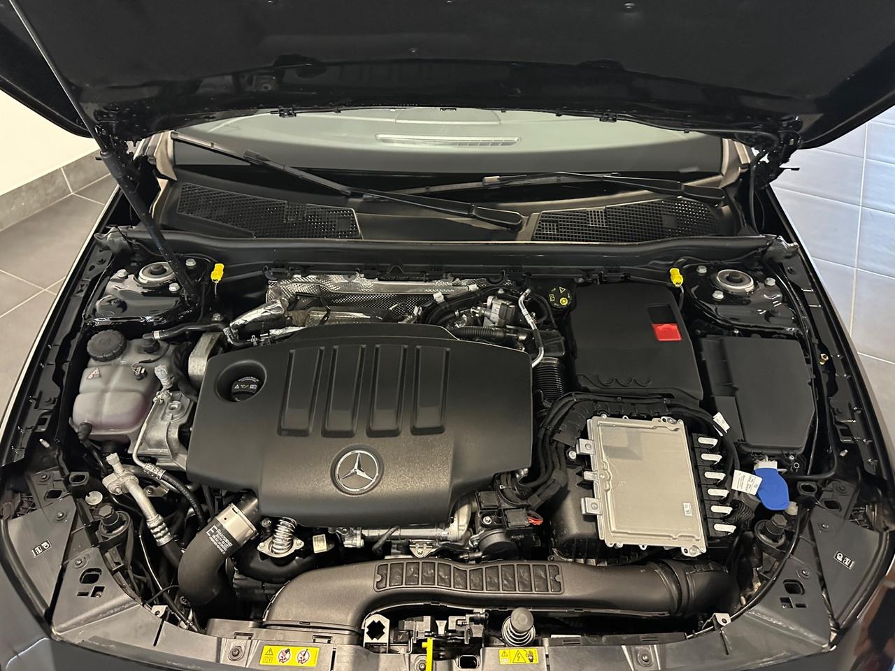MERCEDES-BENZ A180D PACK PREMIUM AMG 116CV PRONTA CONSEGNA