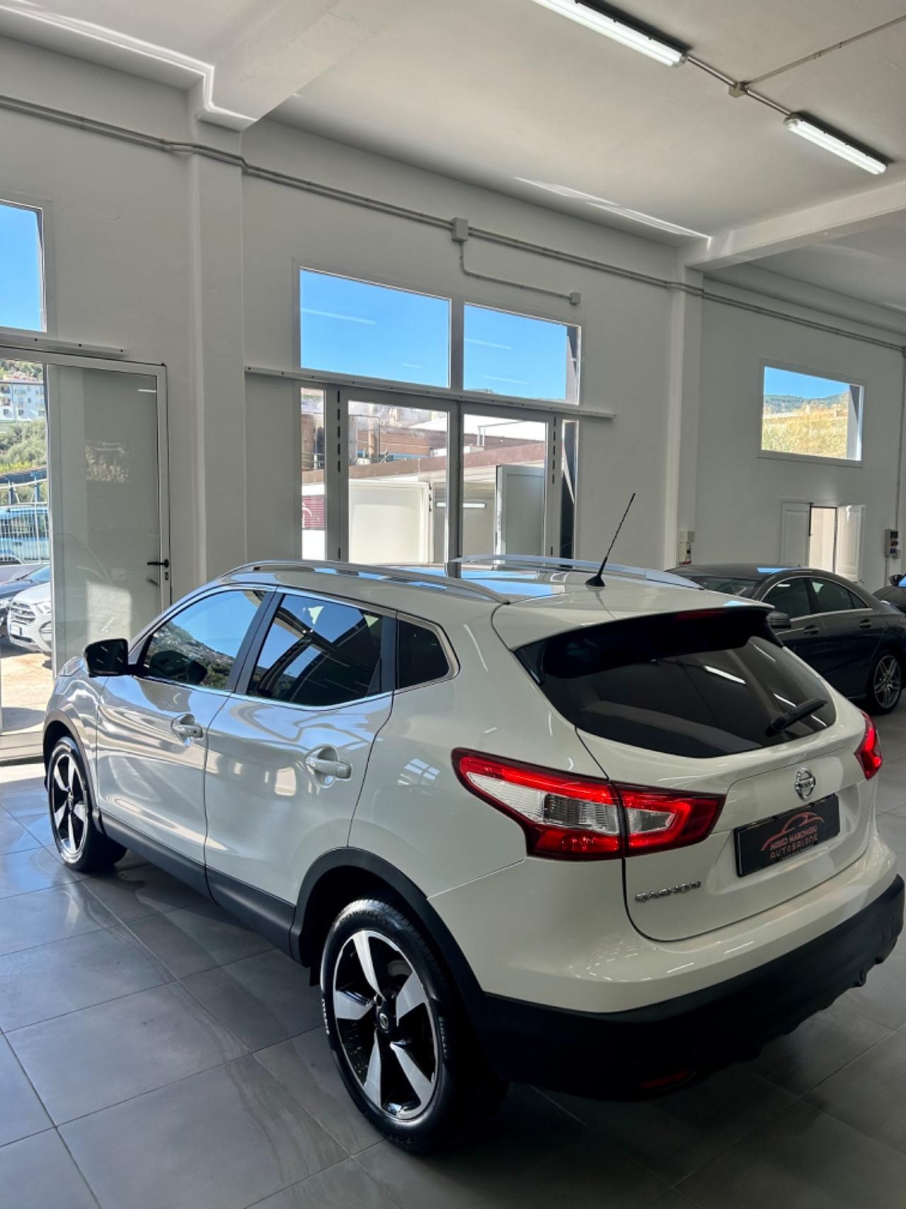Nissan Qashqai 1.5 dCi Tekna TETTO finanziabile