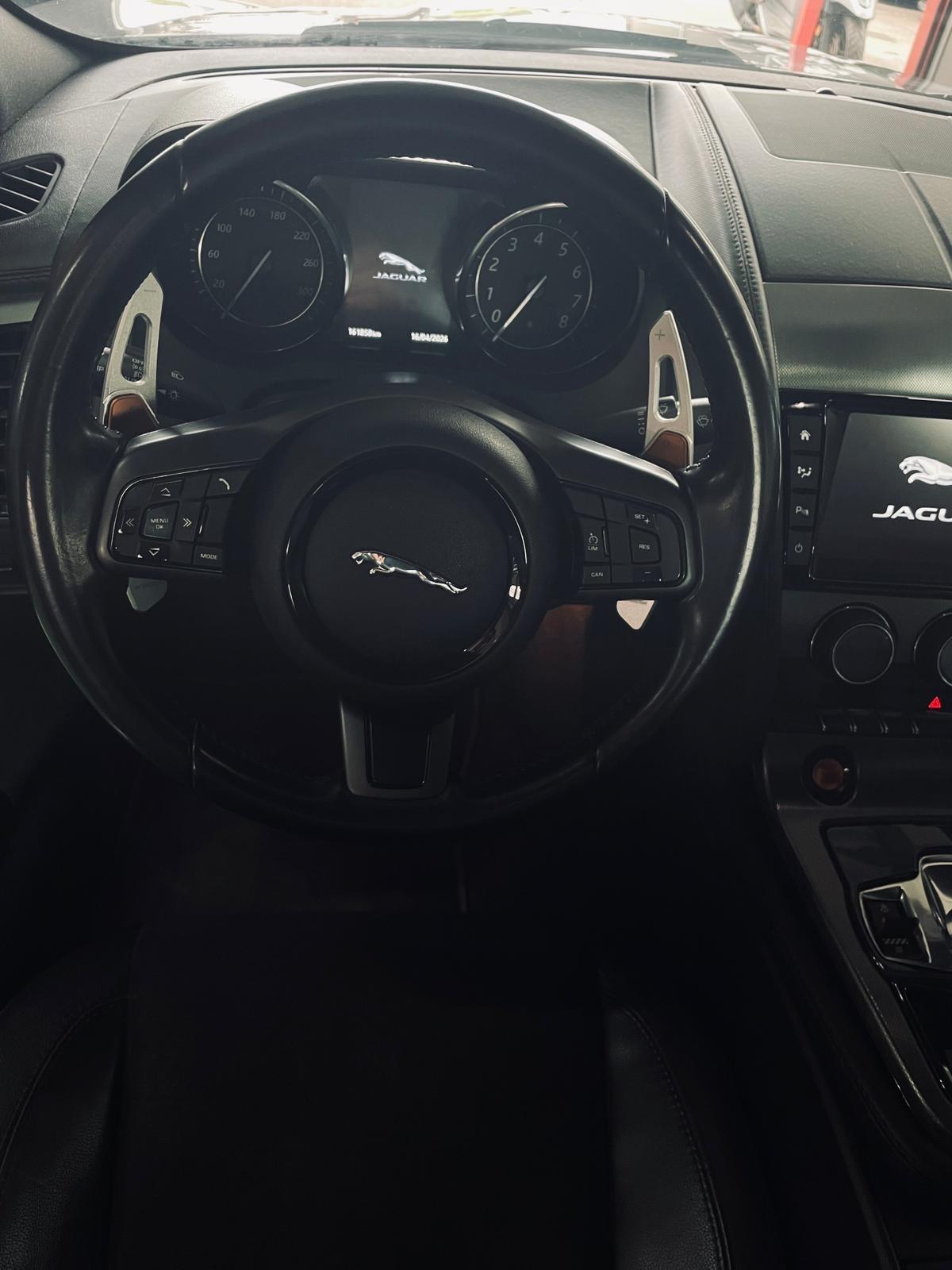 Jaguar F-Type 3.0 V6 380 CV AWD R-Dynamic PERMUTE RATE