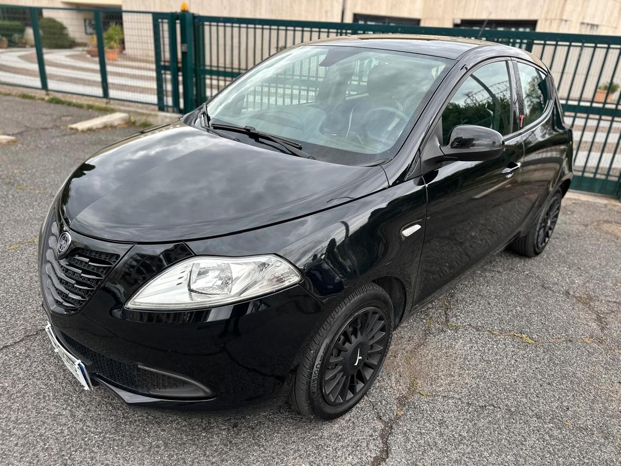 Lancia Ypsilon GPL RINNOVATO GARANZIA 12 MESI
