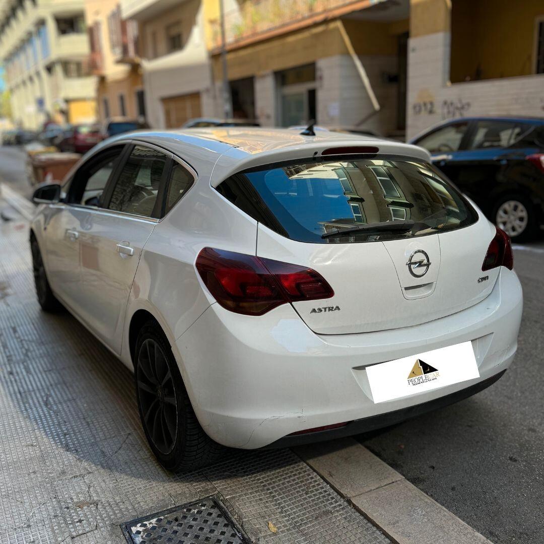 Opel Astra 1.7 CDTI 110CV 5 porte Cosmo