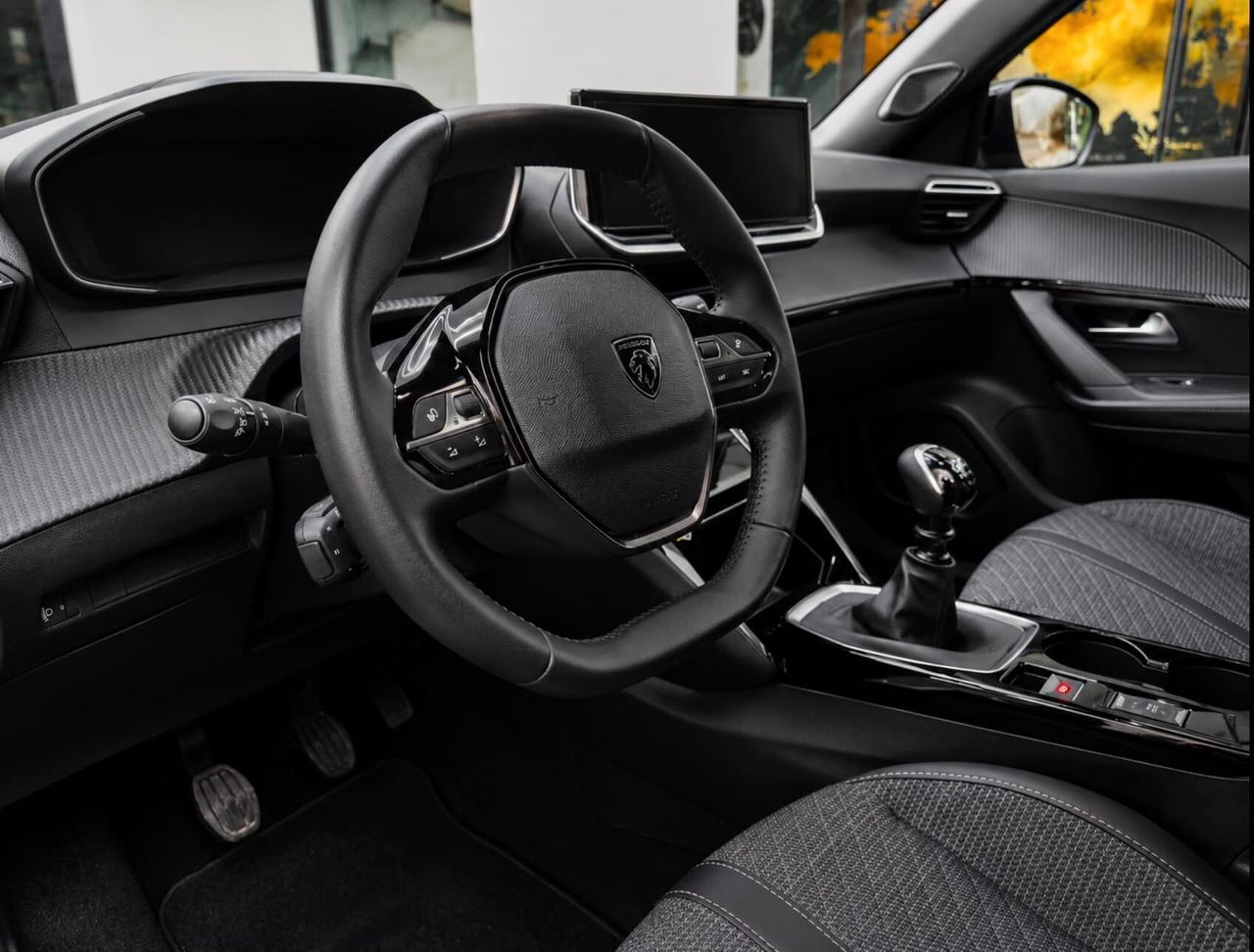 Peugeot 2008 1.2 benzina 100 CV S&S Allure