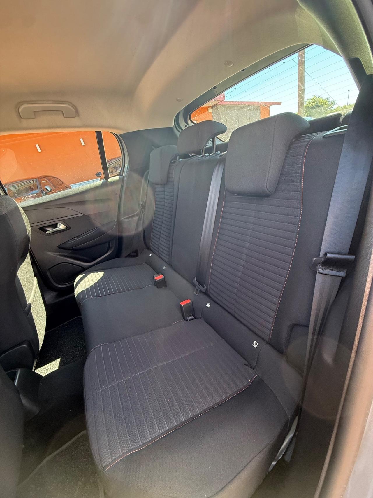 Peugeot 208 1.2 75cv 8000KM