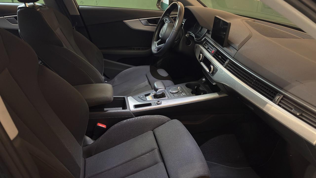 Audi A4 Avant 2.0 TDI 150 CV S tronic Sport