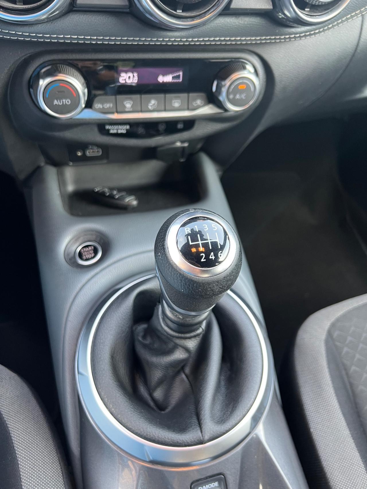 Nissan Juke 1.0 DIG-T 114 CV Tekna 2022