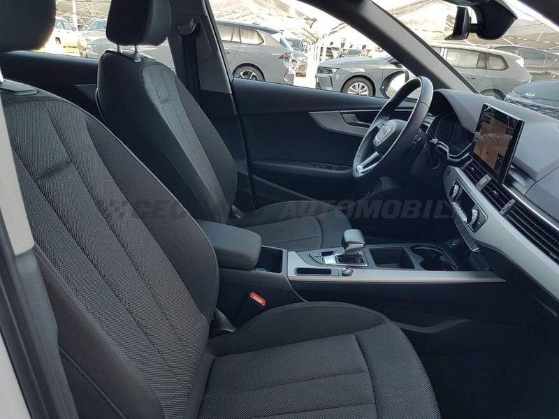 Audi A4 A4 Avant 30 2.0 tdi mhev Business Advanced 136cv s-tronic