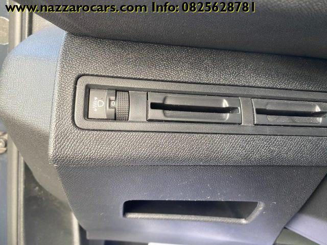 PEUGEOT 3008 BlueHDi 130 EAT8 Business NAVIGATORETELECAMERA