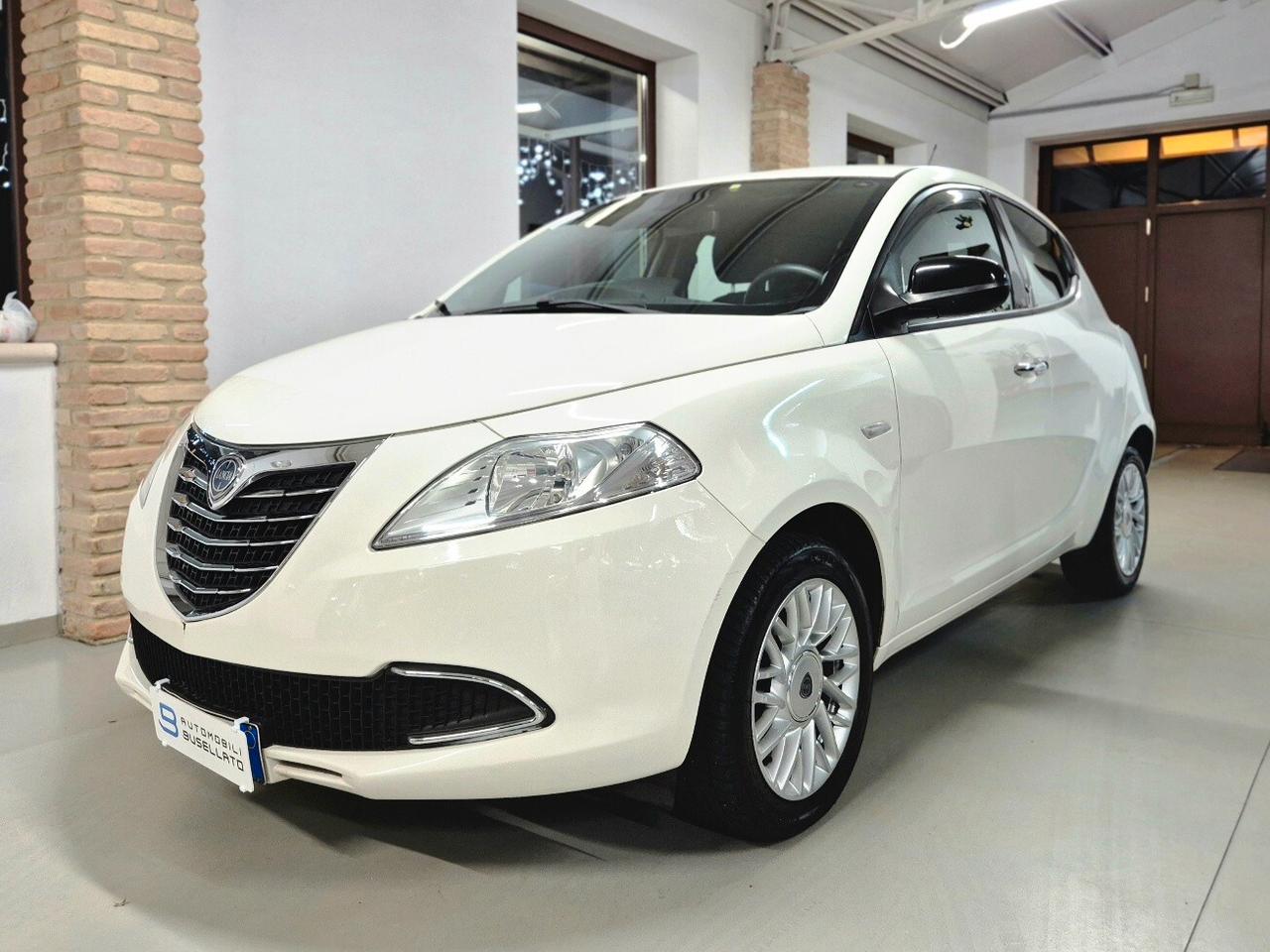 Lancia Ypsilon 1.2 69 CV 5 porte S&S Gold