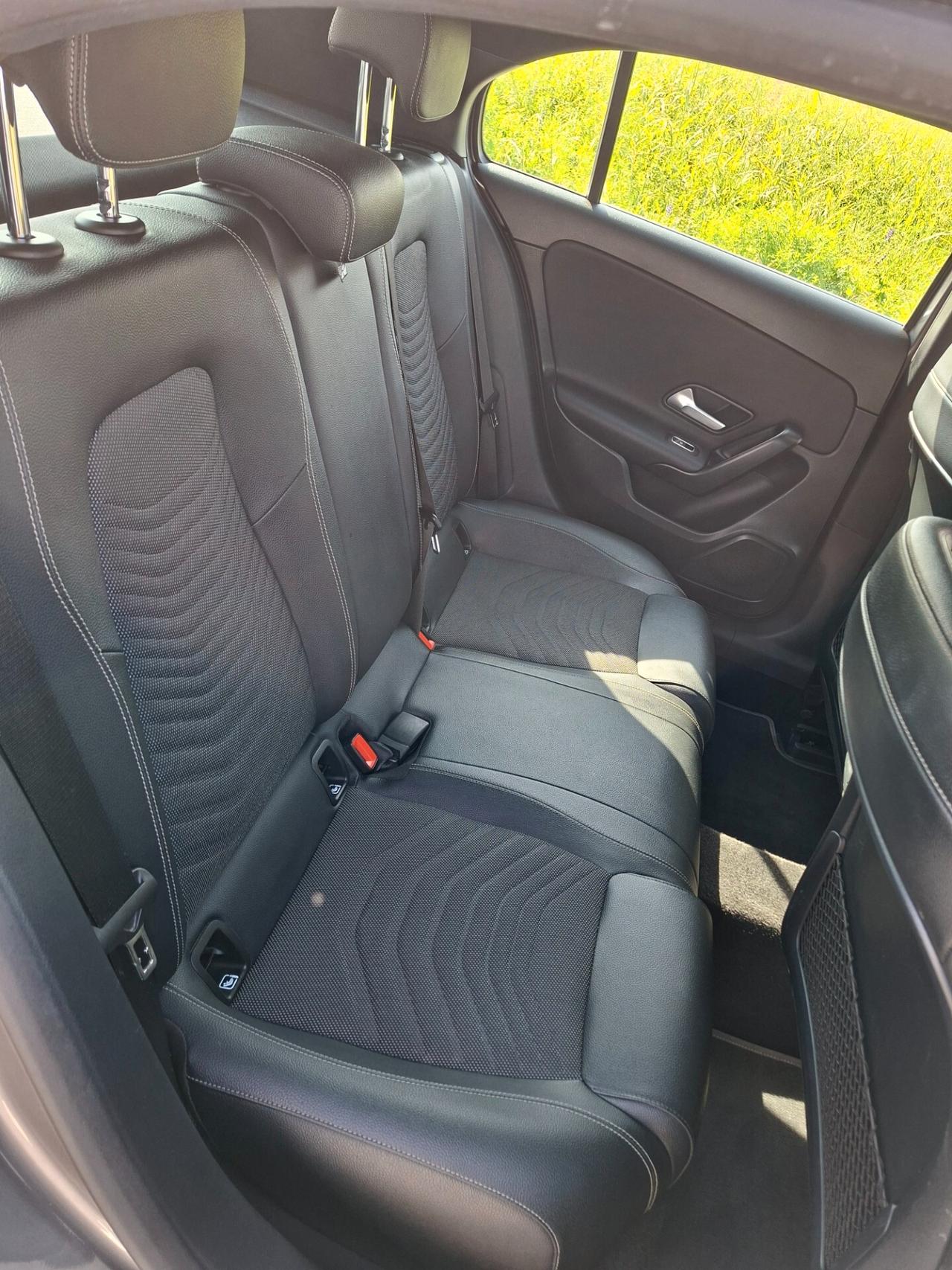 Mercedes-benz A 180 180d Automatic Business Extra 116cv