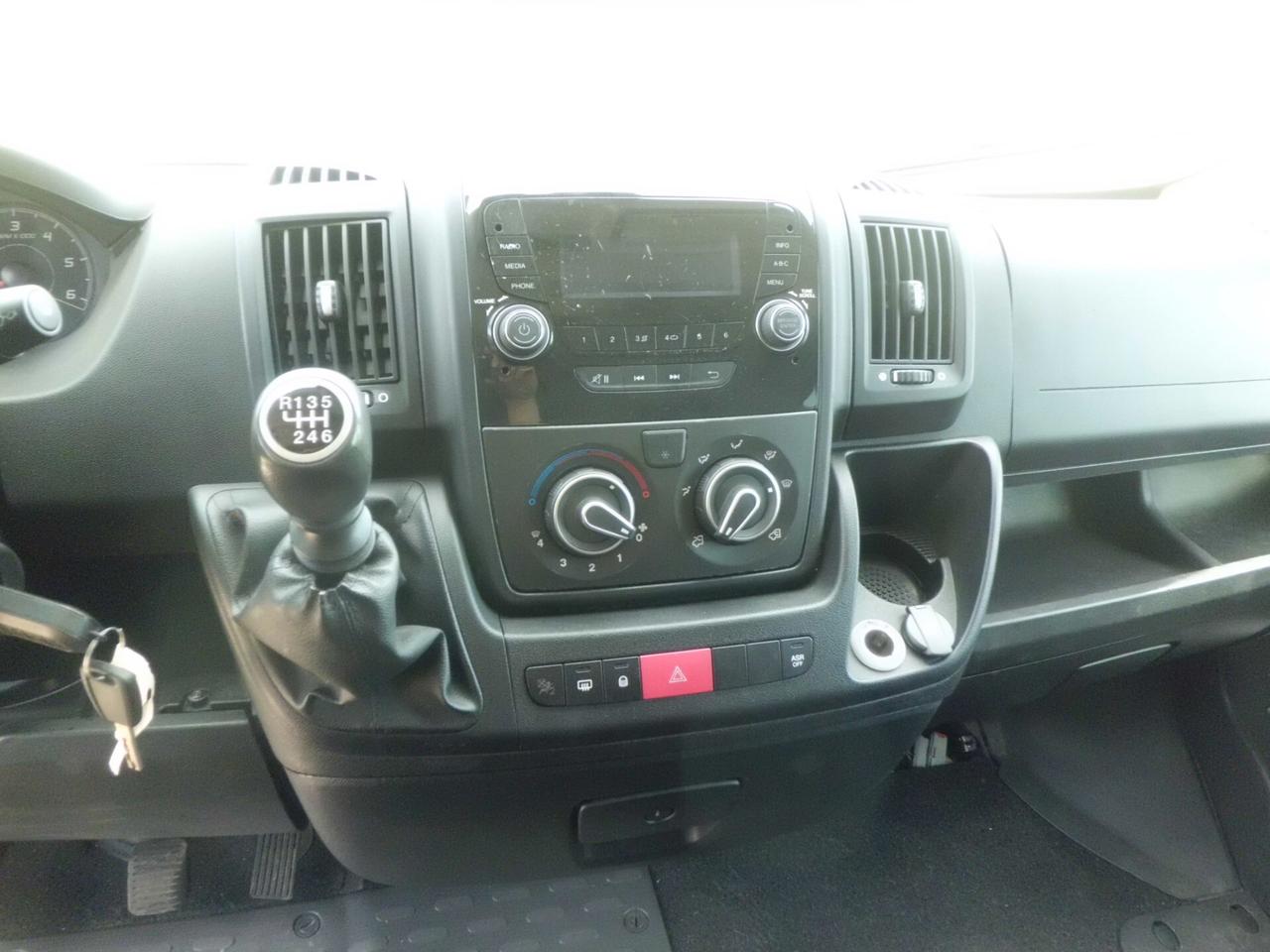 Peugeot Boxer 330 2.2 HDi/130CV FAP PC-TN Combi Premium-9 POSTI/POLTRONE SINGOLE CLIMA POSTERIORE