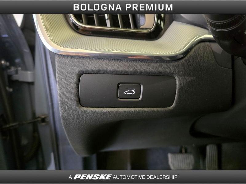 Volvo XC60 XC60 B5 (d) AWD automatico Ultimate Dark