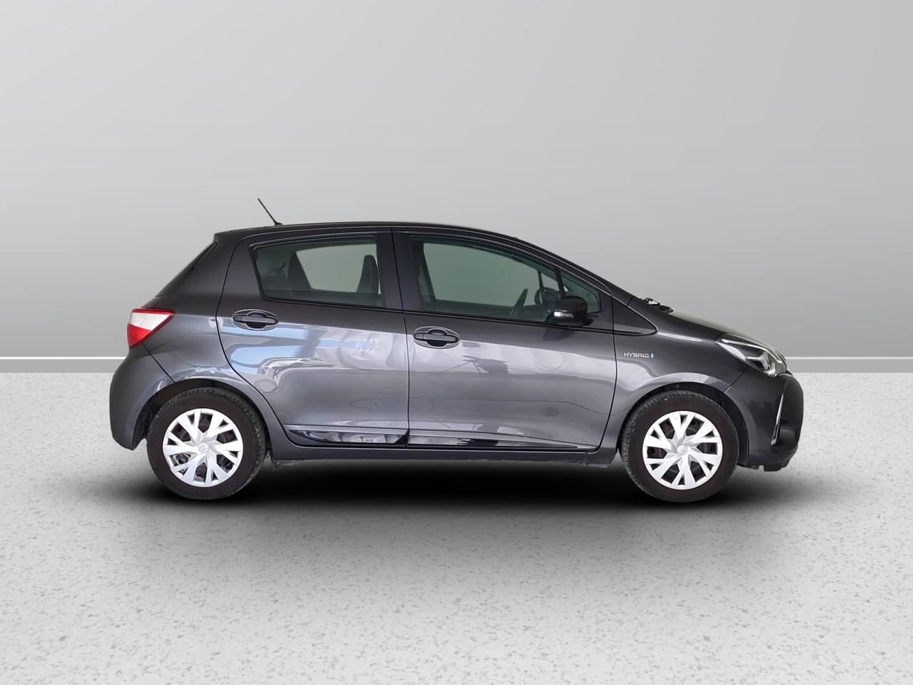 TOYOTA Yaris III 2017 - Yaris 5p 1.5h Active my18