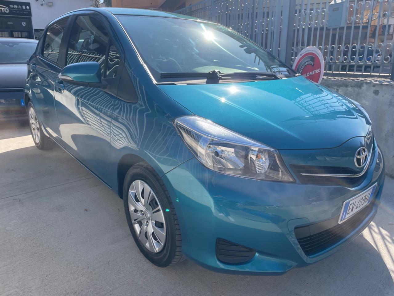Toyota Yaris 1.0 5 porte