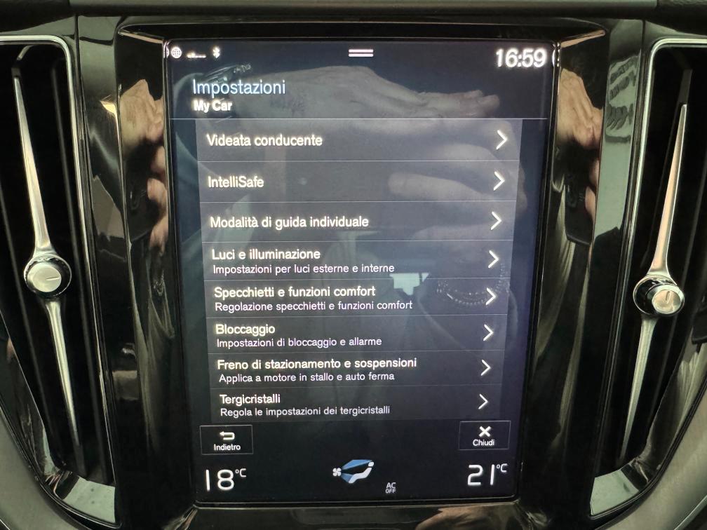 Volvo XC60 2.0 d4 190cv Awd Momentum Cockpit Full