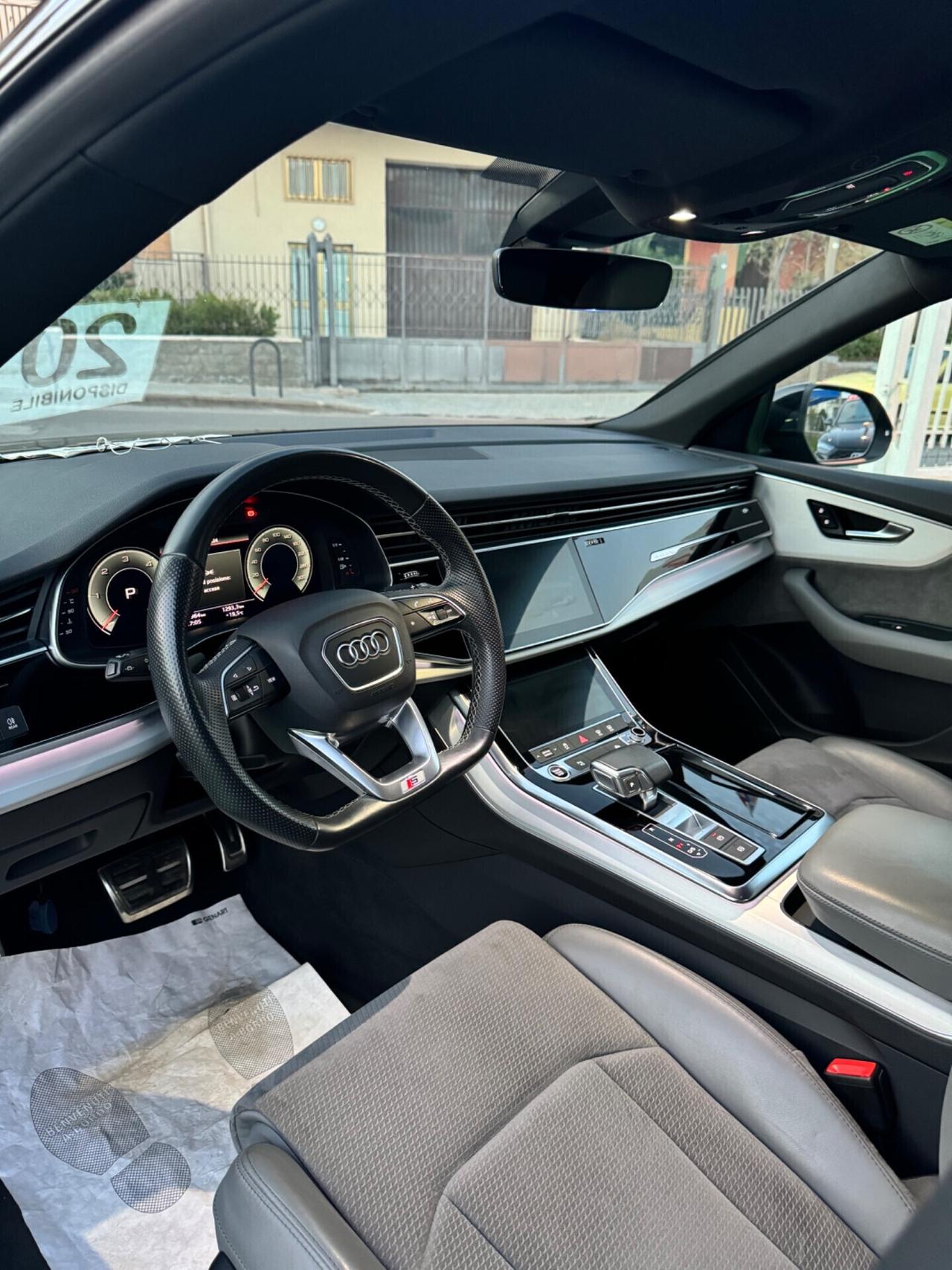 Audi Q8 45 TDI quattro tiptronic Sport