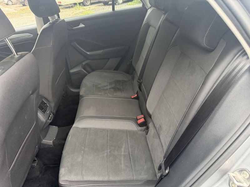 Volkswagen T-Roc T-Roc 1.0 tsi Style 110cv BICOLORE "SILVER METALLIC"