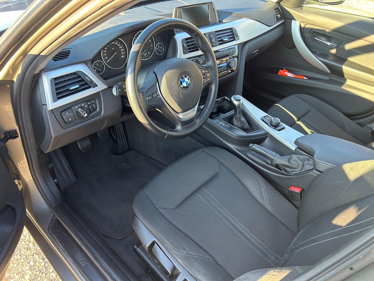 Bmw 318i LCI UNIPRO LED MANUALE