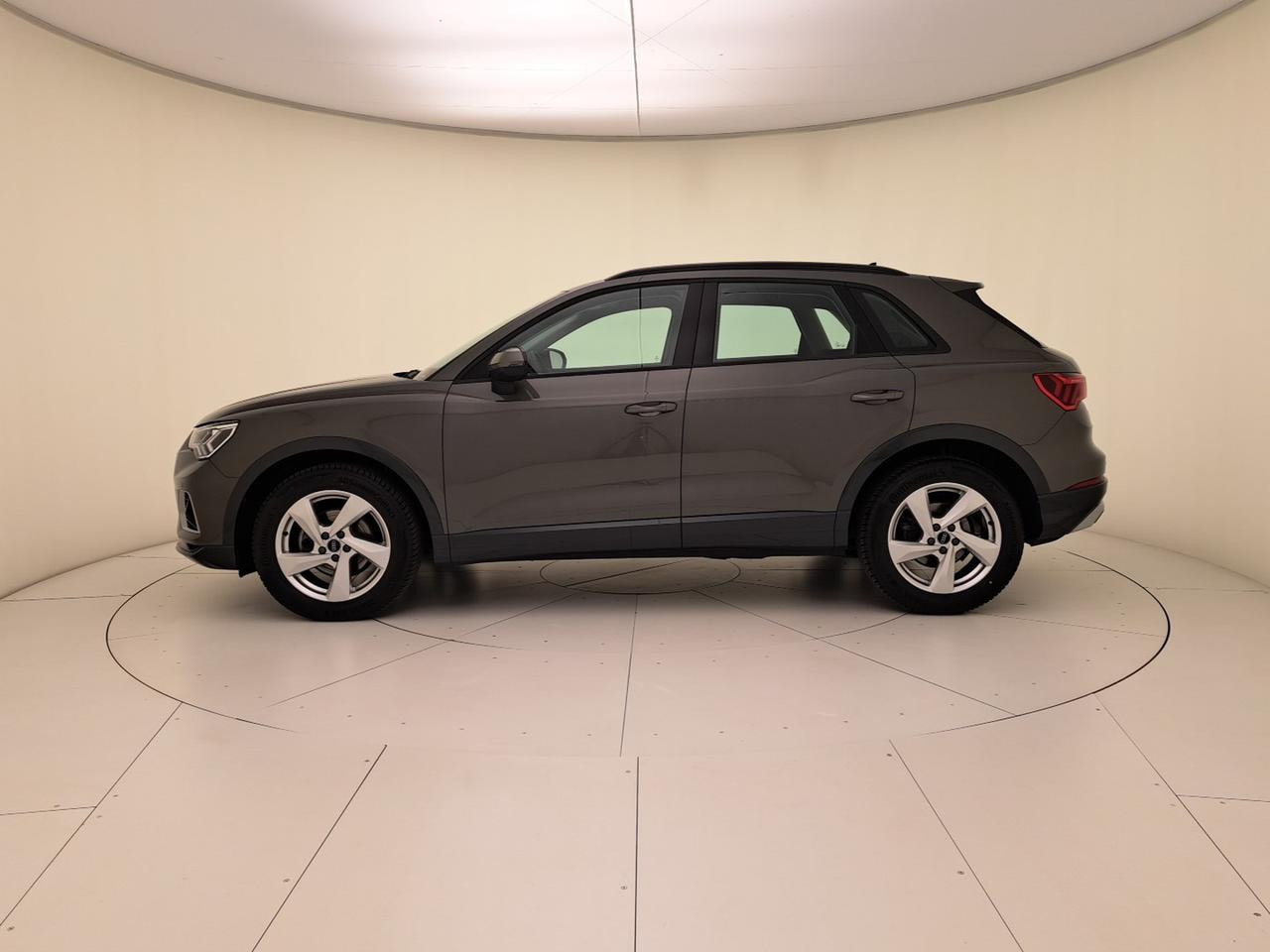 Audi Q3 35 1.5 tfsi business advanced s-tronic