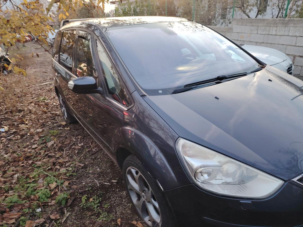 Ford Galaxy 2.0 TDCi 140 CV Ghia DPF
