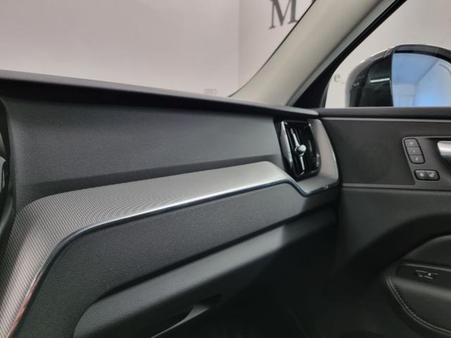 VOLVO XC60 T6 Recharge Plug-in Hybrid AWD automatico Plus Dar