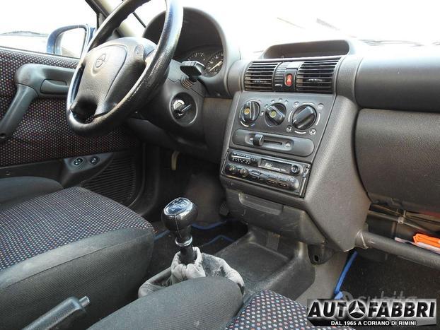 OPEL - Corsa - 1.4i 16V 3 porte Sport 1994