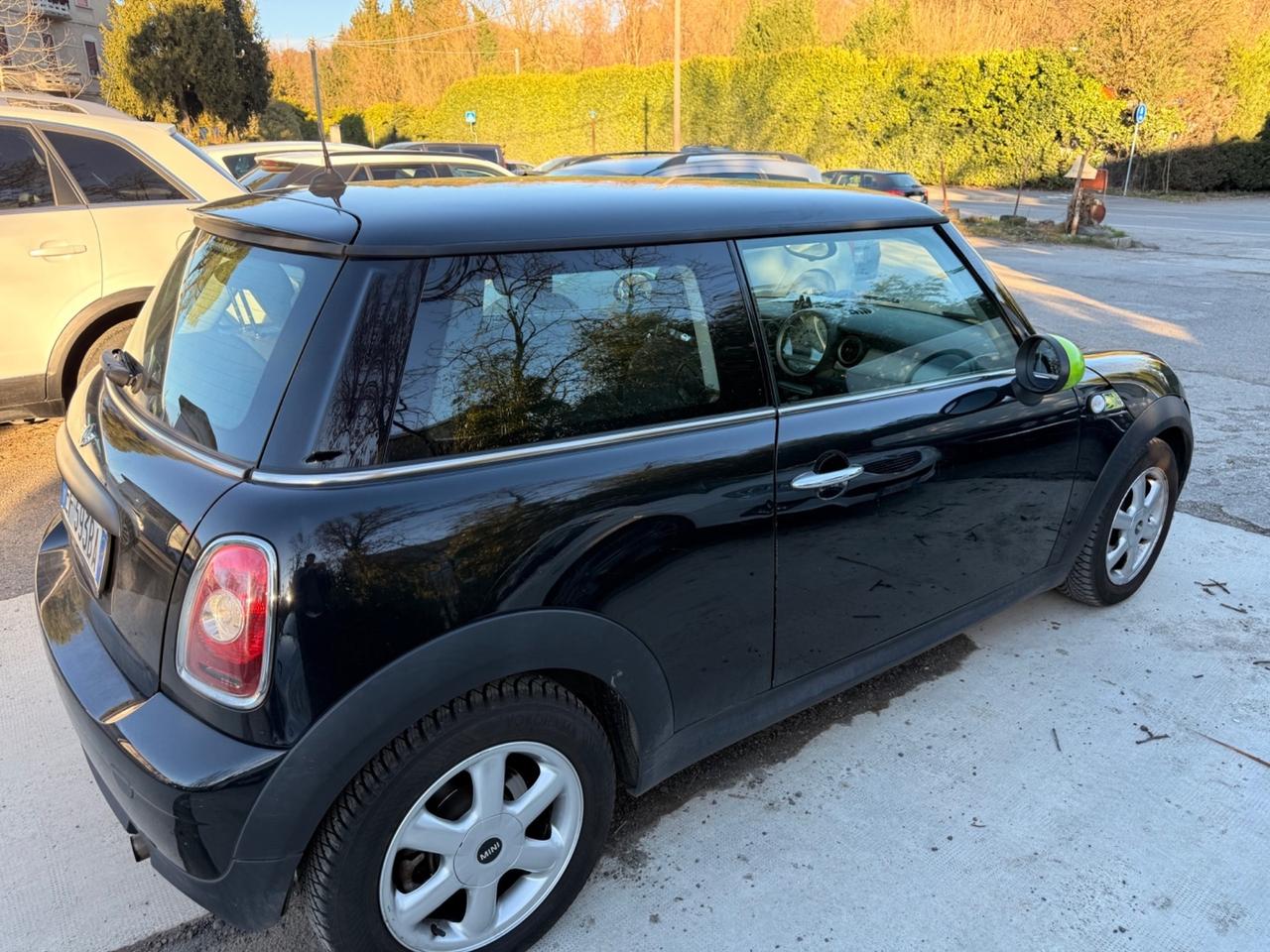 Mini 1.6 16V One (55kW)